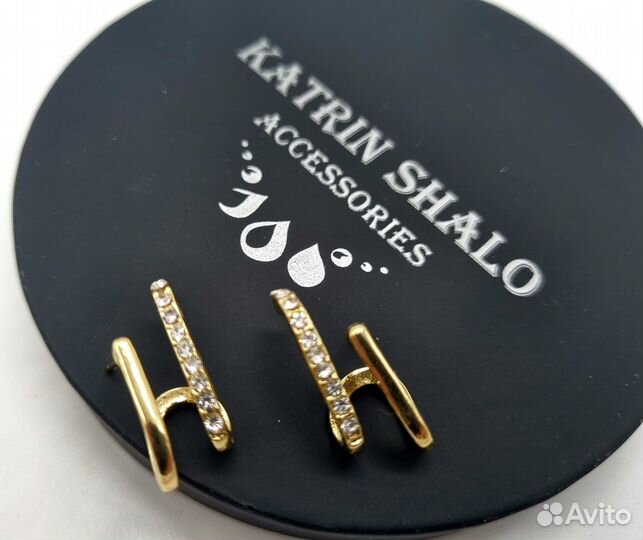 Серьги гвоздики со стразами