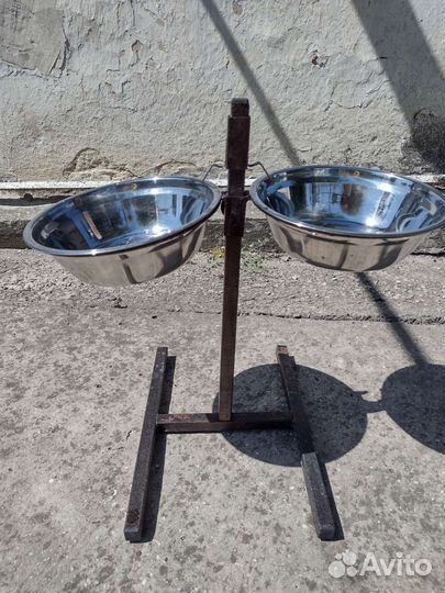 Миски на подставке для собак
