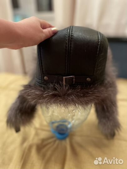 Шапка с мехом чернобурки