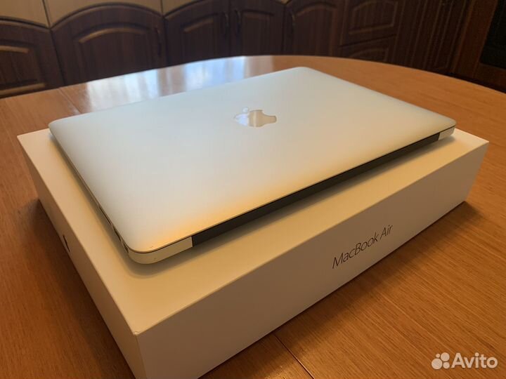 Macbook air 13 2017 i5 8/128