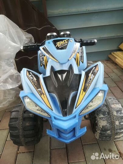 Детский квадроцикл на аккумуляторе