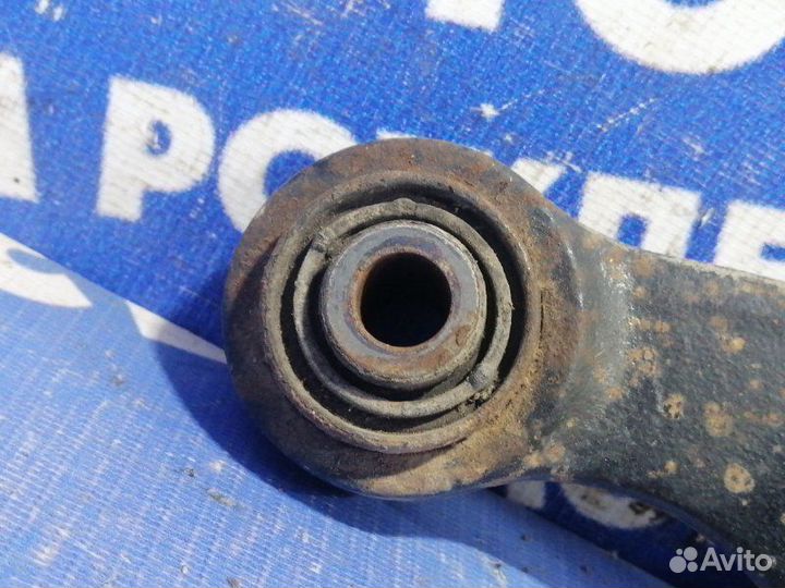 Задний рычаг подвески Ford Focus 1 седан 2003