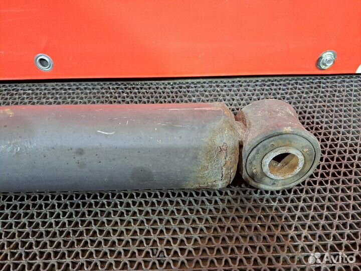 Амортизатор задний