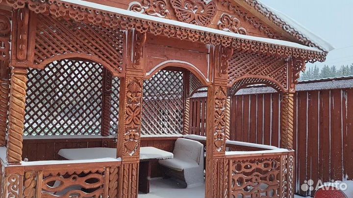 Биседка резная