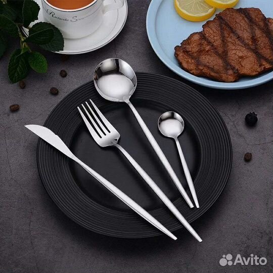 Набор столовой посуды новый