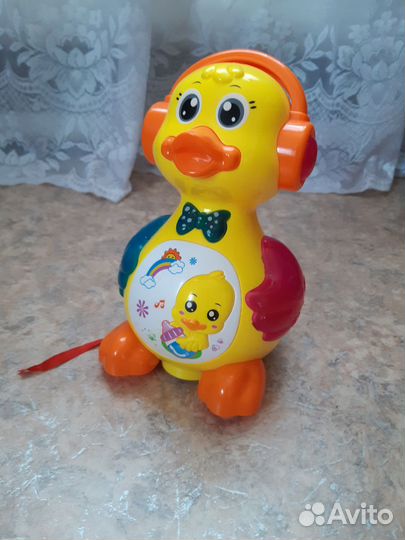 Интерактивная игрушка утка