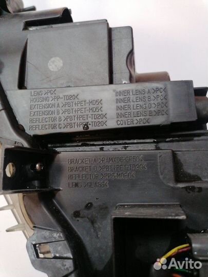 Фара ксеноновая передняя правая Mazda 6 седан 2.2D