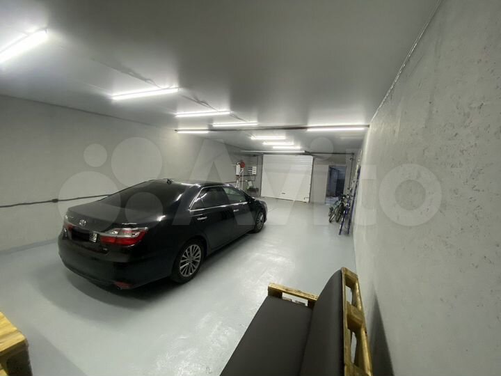 Гараж, > 30 м²