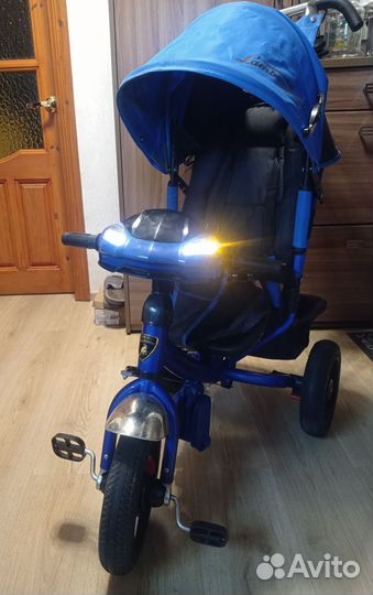 Велосипед трёхколёсный с ручкой