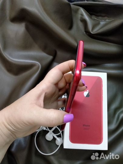 iPhone 8, 64 ГБ