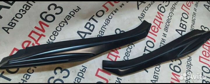 Клыки заднего бампера Лада Гранта