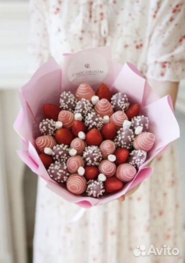 Клубника в шоколаде букеты