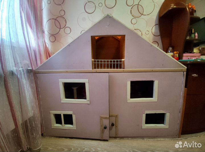 Большой кукольный домик