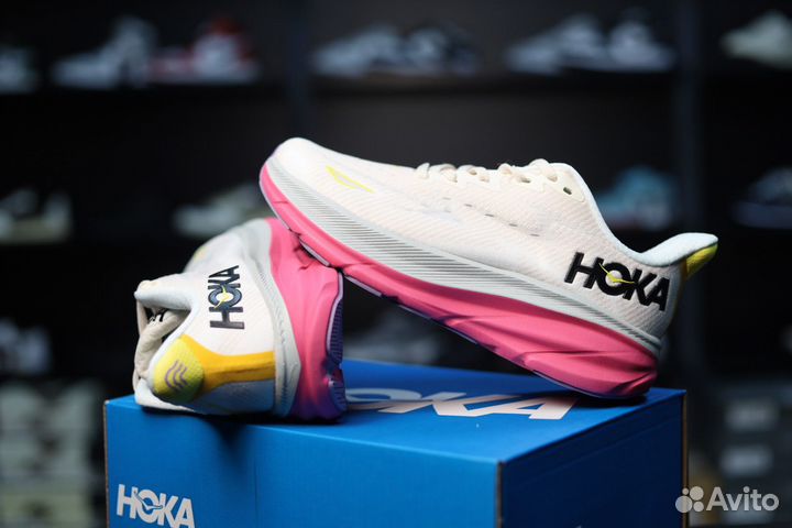 Беговые кроссовки Hoka