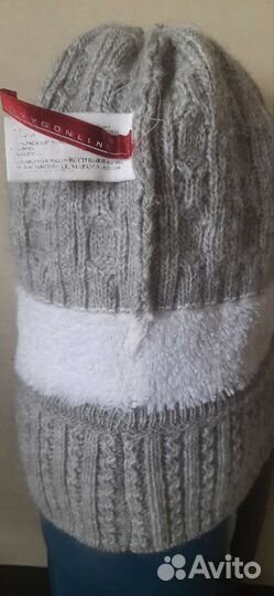 Шапка с натуральным помпоном