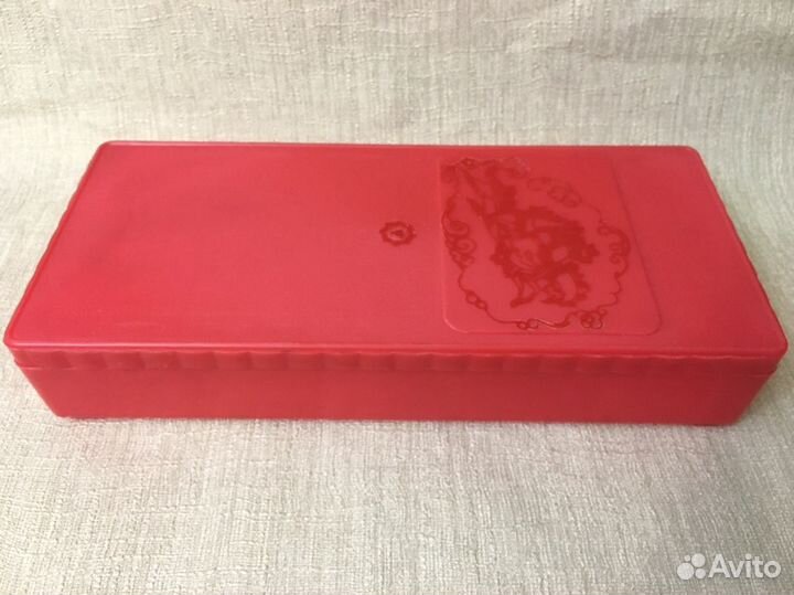 Пластмассовые шкатулки для рукоделия и не только