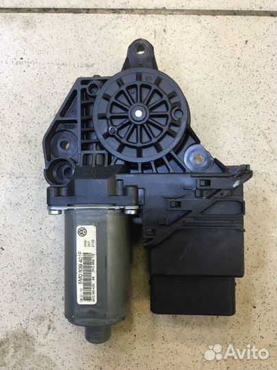 Мотор стеклоподъемника задний левый Volkswagen