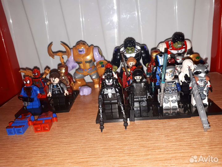 Lego фигурки Марвел