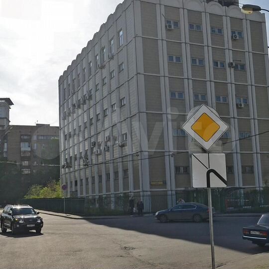 Здание, 3596 м²