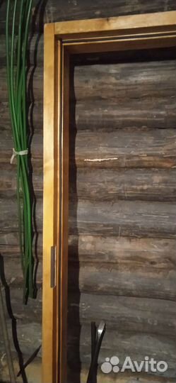 Дверь входная деревянная с коробкой