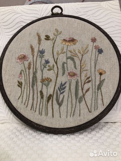 Панно вышивка гладью Ванильная поляна