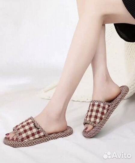 Женские домашние тапочки