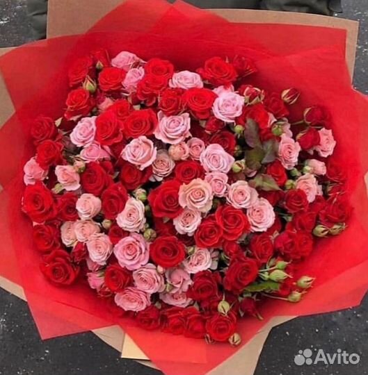 Живые цветы, букеты, тюльпаны