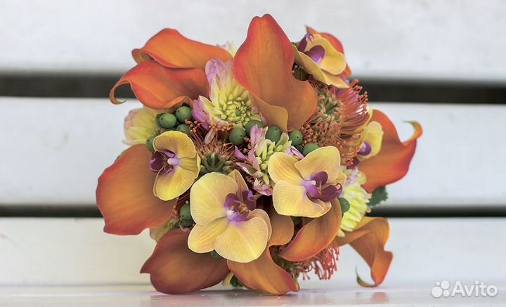 Букеты невесты и бутоньерки из живых цветов