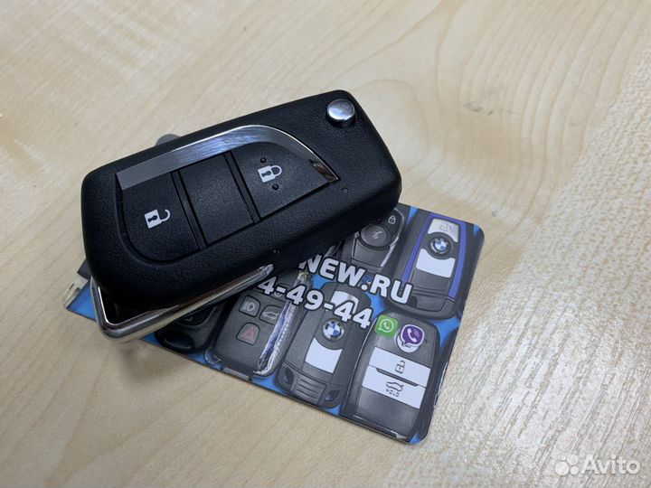 Ключ Toyota LC 100 выкидной