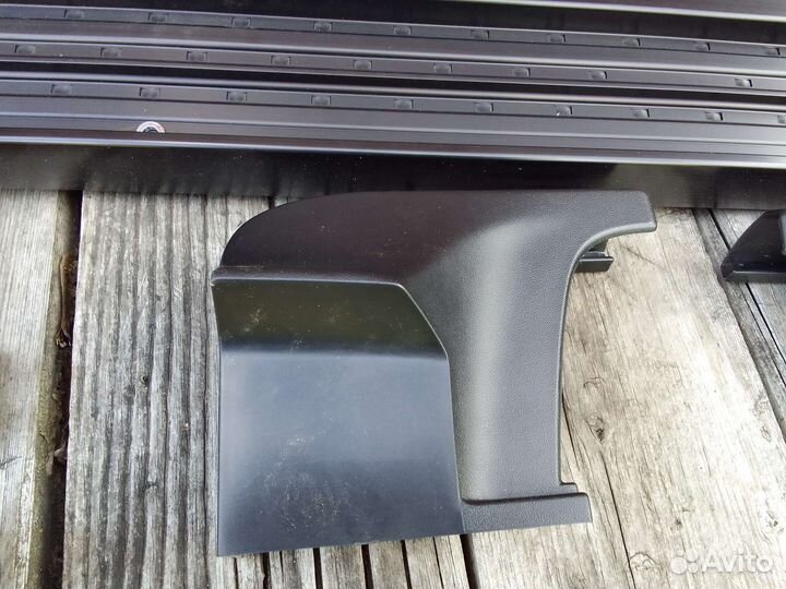 Порог левый. Тойота Ленд Крузер 200 Новый