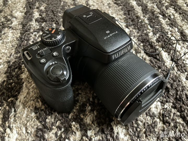 Fujifilm FinePix S9800, отличное состояние + чехол