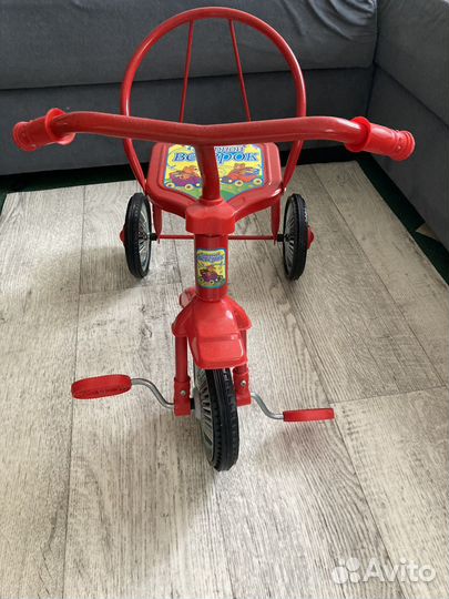 Детский трехколесный велосипед