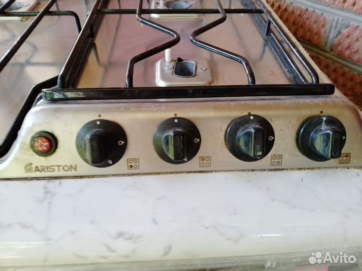 Варочная панель газовая Ariston