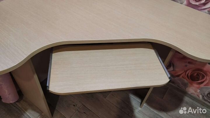 Компьютерный стол