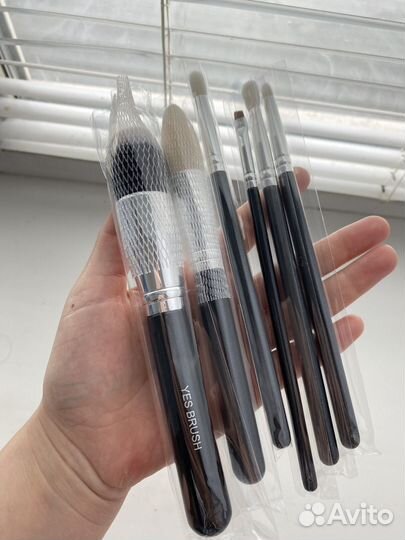 Кисти для макияжа новые