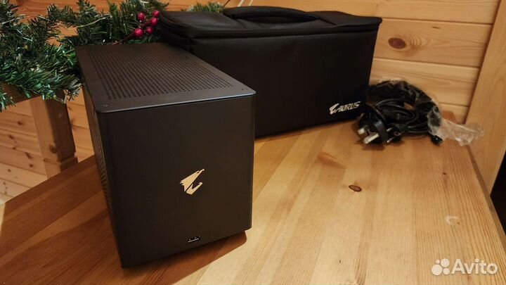 Внешний блок для видеокарты Aorus Gaming Box
