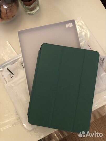 Чехол на iPad 10.9