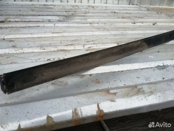 Молдинг на крышу левый Hyundai Santa Fe CM D4HB