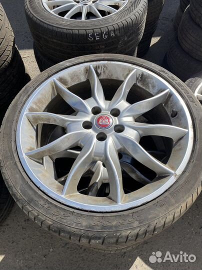 Комплект колес на Jaguar/Volvo/Ford r20