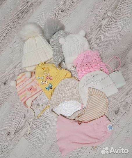 Шапки и чепчики для новорождённой