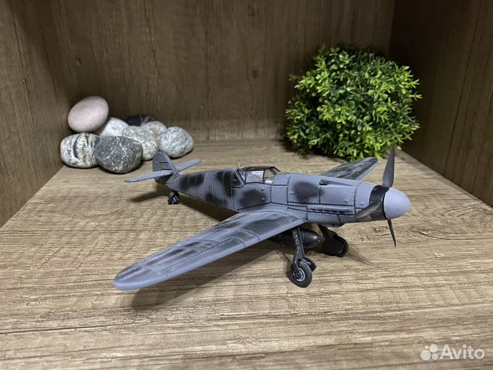 Модель самолета 1/48