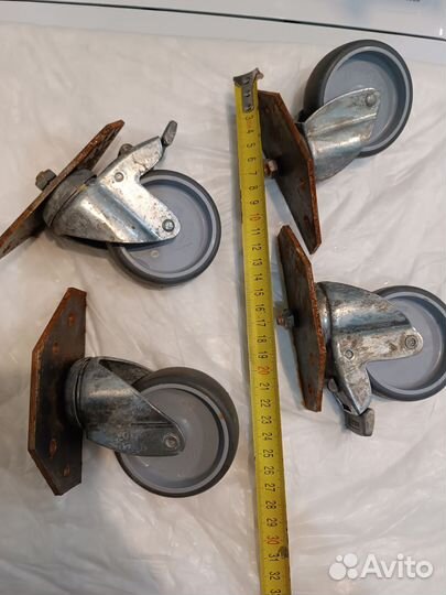 Колëса для мебели или тележки