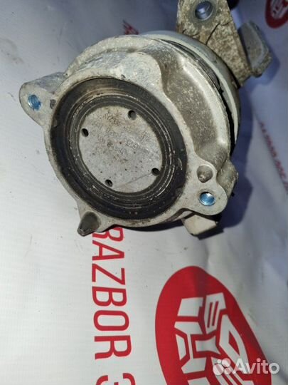 Опора двс правая Audi A8 D3 4E BVJ 2008