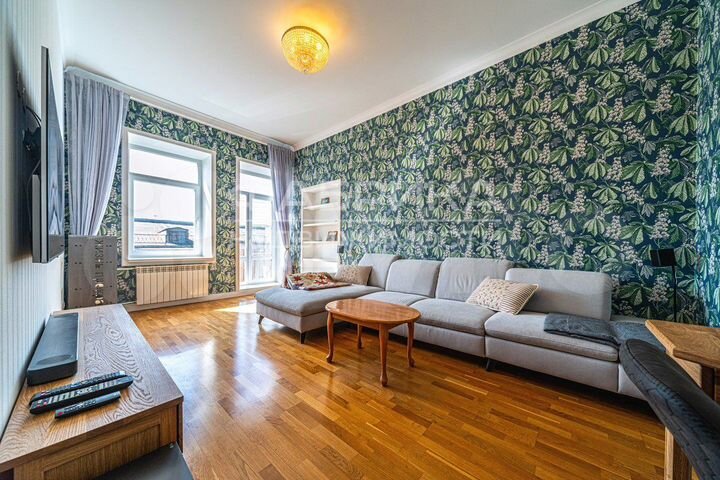 3-к. квартира, 72 м², 5/5 эт.