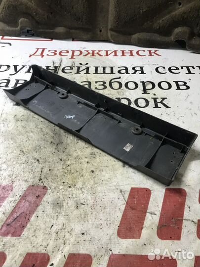 Накладка переднего бампера под номер Nissan Pathfi