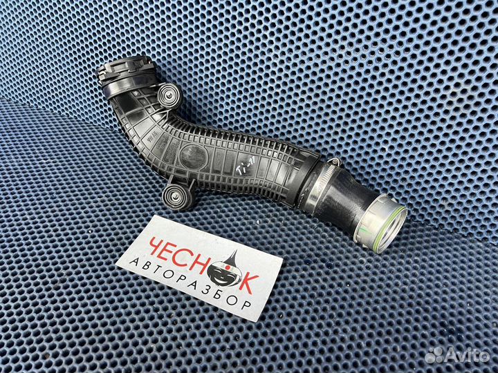 Патрубок воздушный пластиковый Tiguan Passat