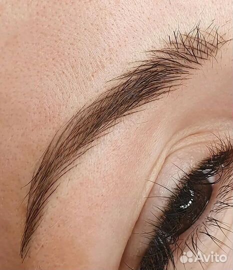 Модель на перманентный макияж бровей