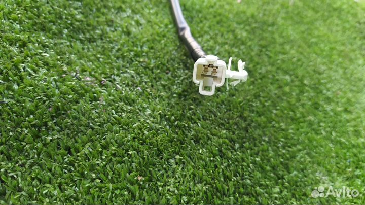 Замок лючка бензобака Toyota Estima GSR50 2GR-FE