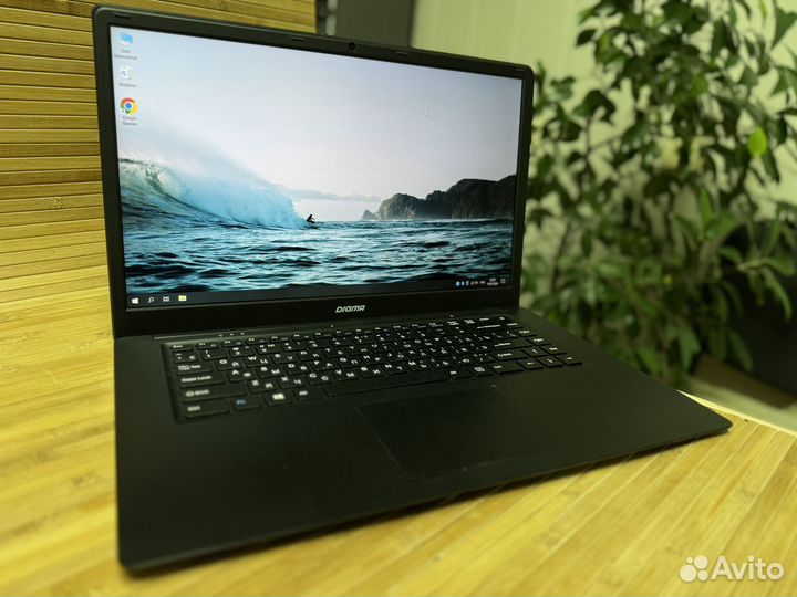 Тонкий 15.6 ноутбук 4/2/32SSD + HDD 6часов