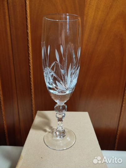 Бокалы для шампанского